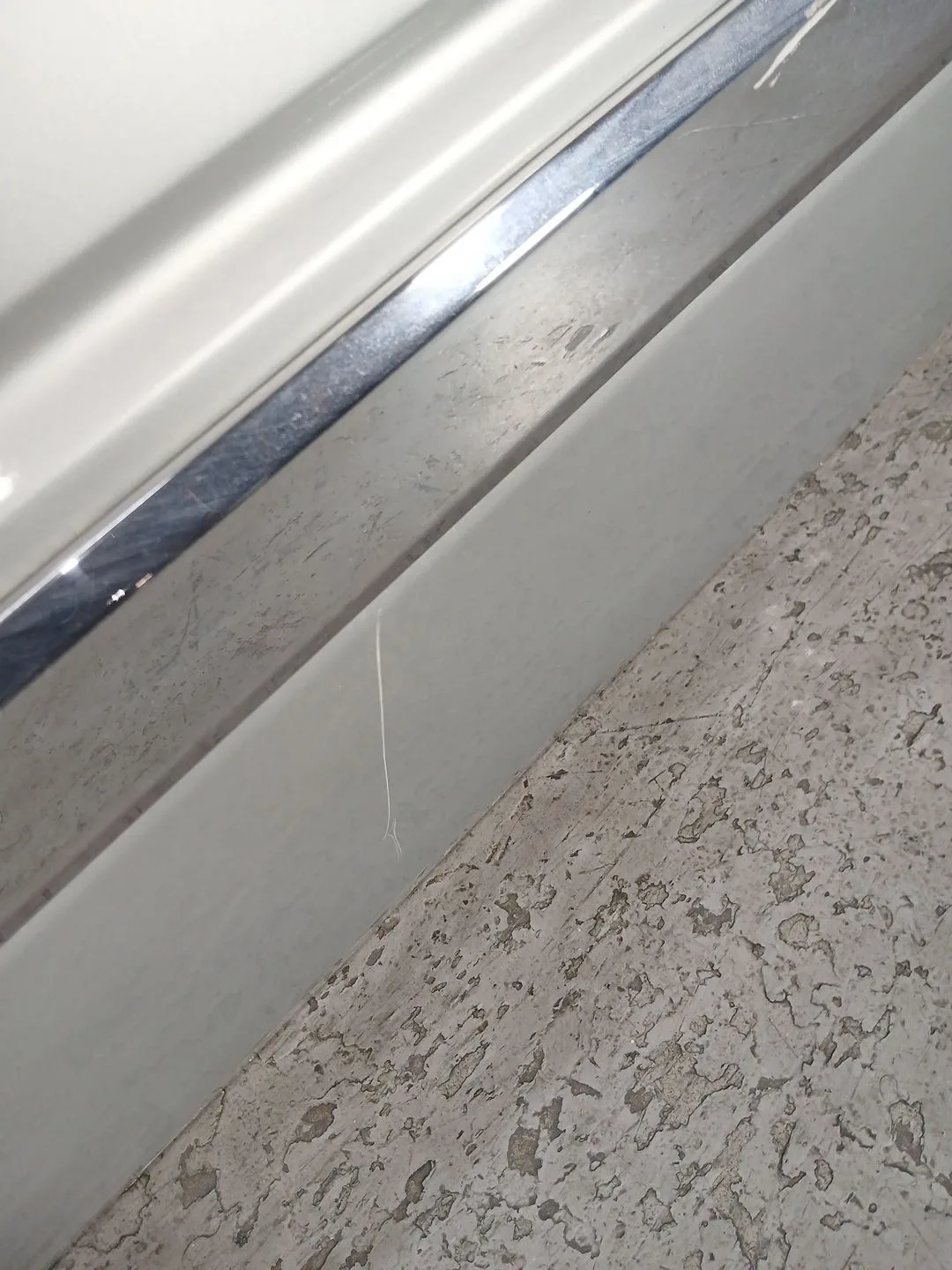 Puerta Delantera Izquierda para Jeep Commander