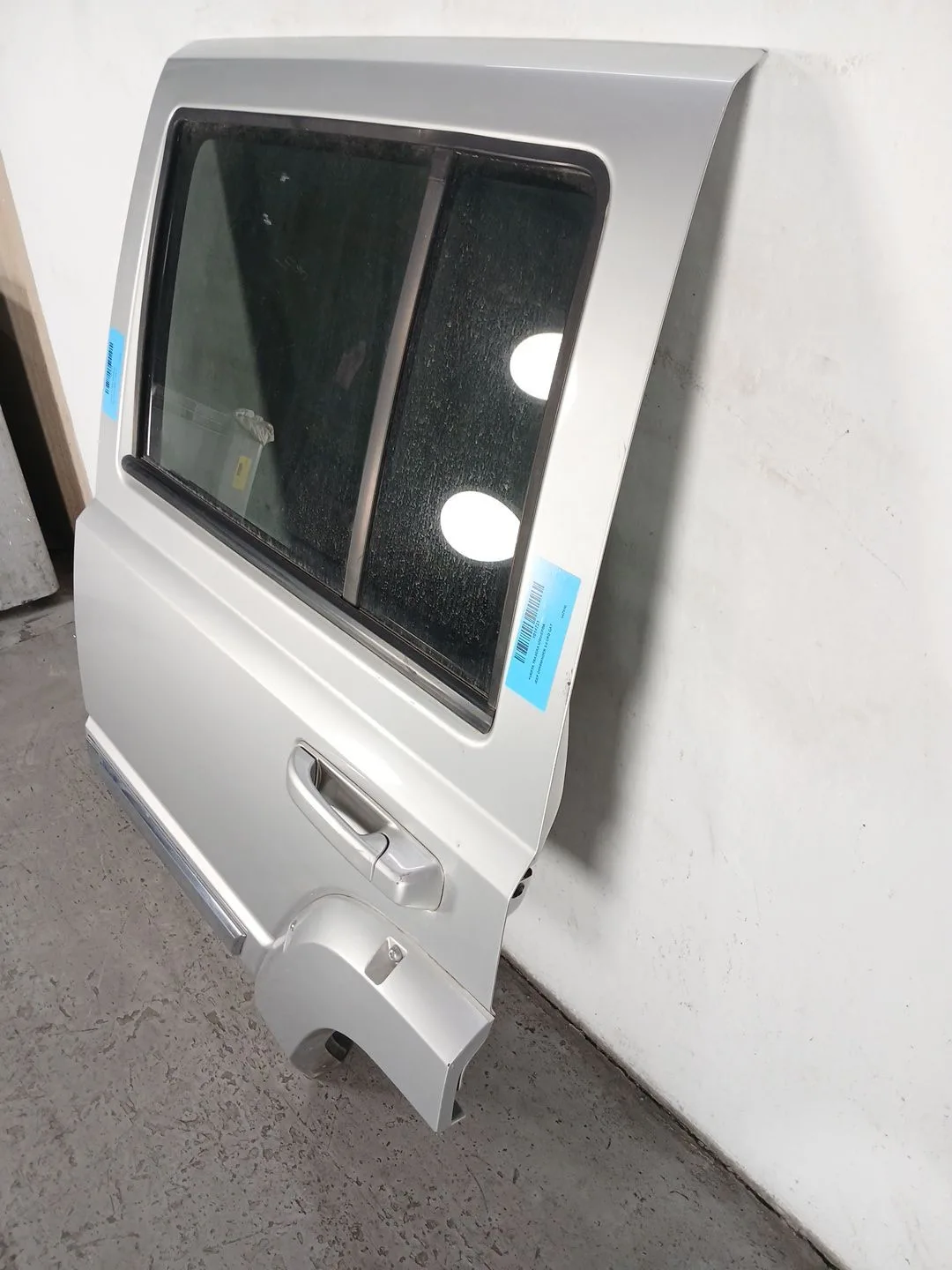 Puerta Trasera Izquierda para Jeep Commander