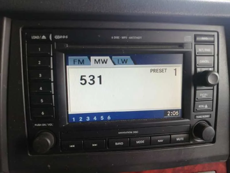 Sistema Audio / Radio Cd para Jeep Commander