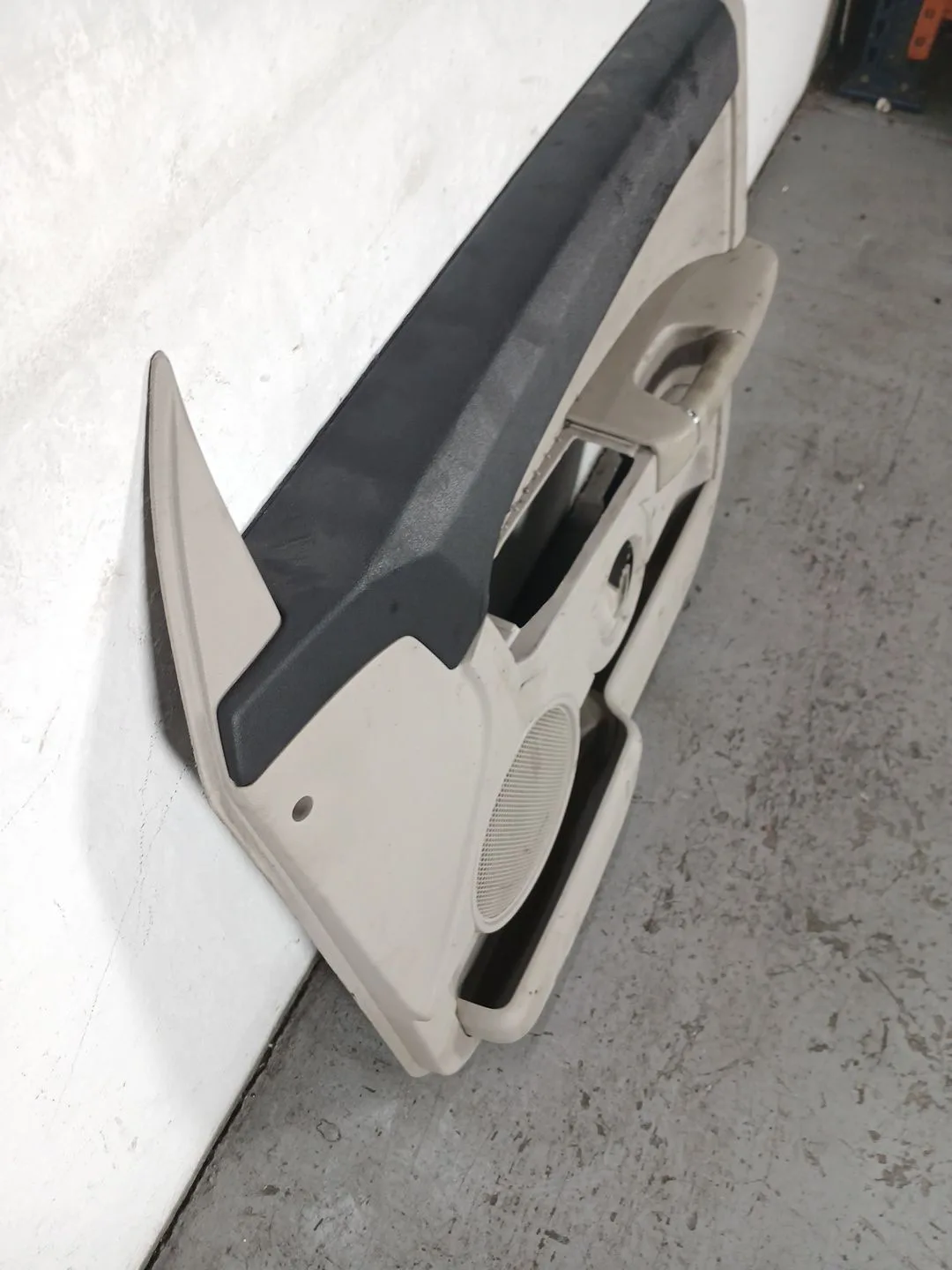 Guarnecido Puerta Delantera Derecha para Jeep Commander