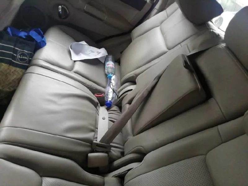 Asiento Trasero Medio para Jeep Commander