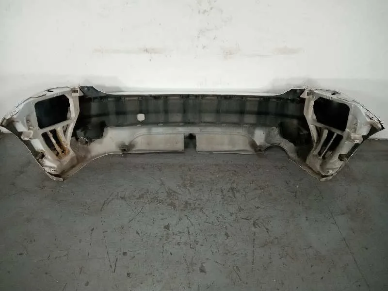 Paragolpes Trasero para Ford Focus Berlina (Cap)
