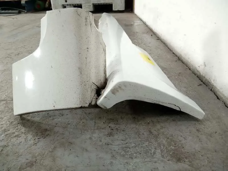 Faldon Lateral para Ford Focus Berlina (Cap)