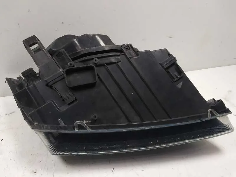 Faro Izquierdo para Ford Focus Berlina (Cap)