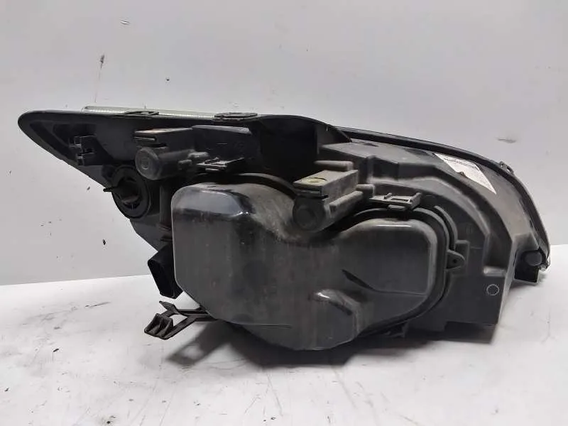 Faro Izquierdo para Ford Focus Berlina (Cap)