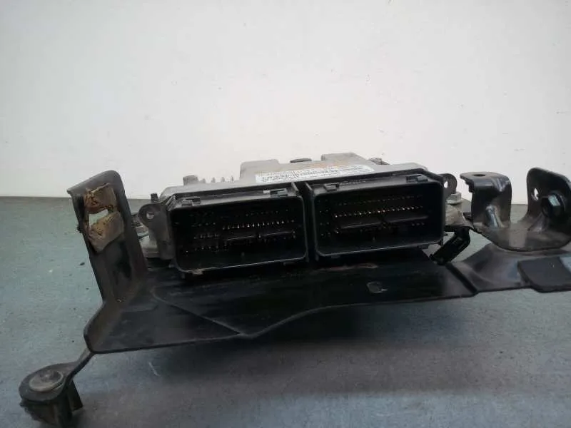 Centralita Motor Uce para Ford Fiesta (Ccn)
