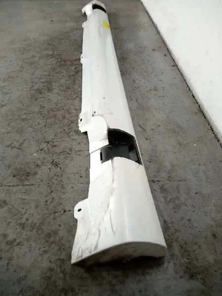 Faldon Lateral para Seat Leon (1M1)