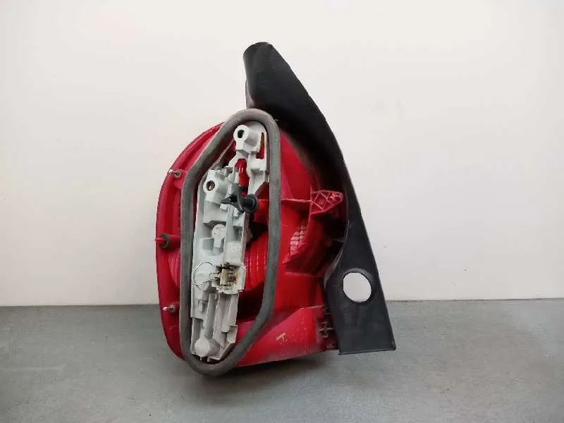 Piloto Trasero Derecho para Renault Modus