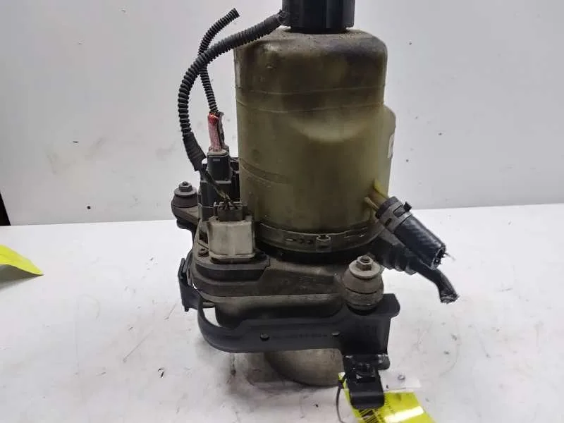Bomba Direccion para Ford Focus Turnier (Cb4)