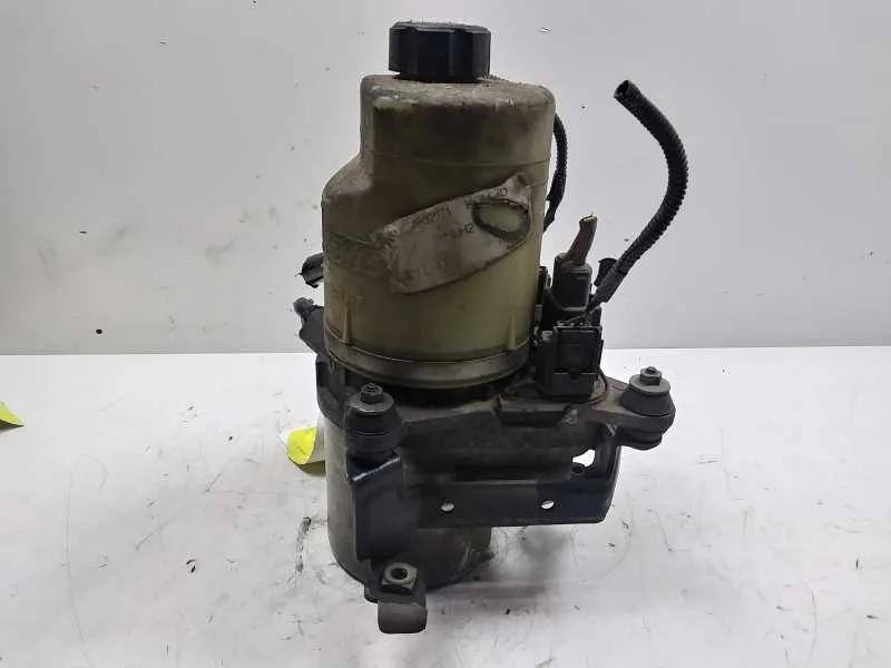 Bomba Direccion para Ford Focus Turnier (Cb4)