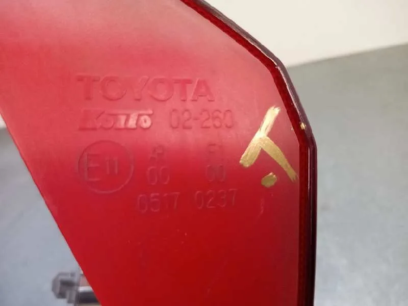Piloto Trasero Izquierdo Interior para Toyota Auris