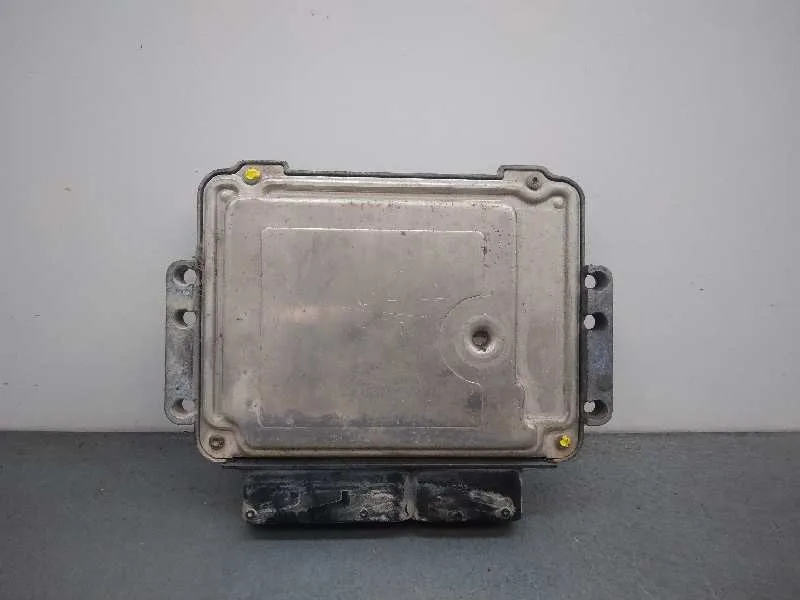 Centralita Motor Uce para Opel Astra H Berlina