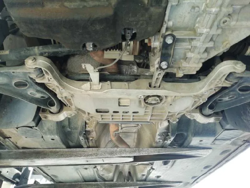Puente Delantero para Volkswagen Passat Lim. (362)