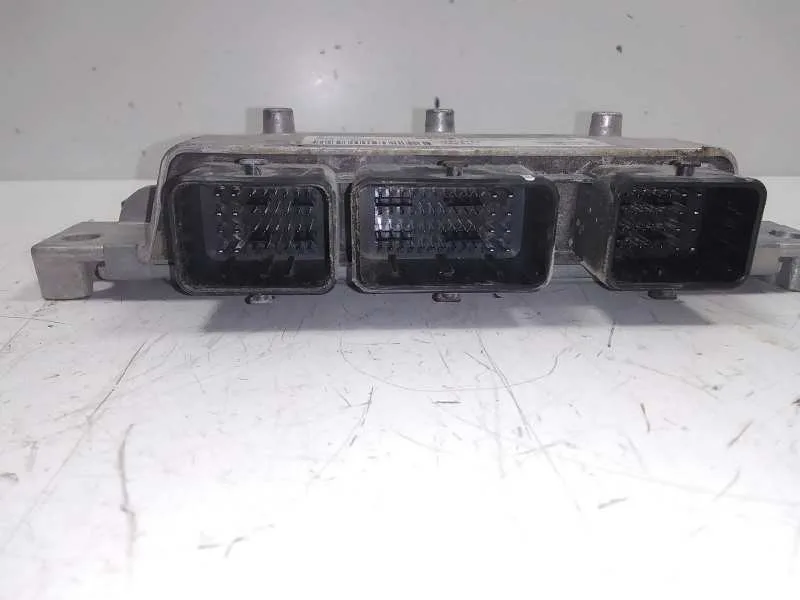 Centralita Motor Uce para Ford Fiesta (Cb1)