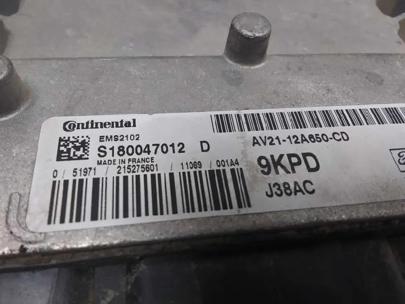 Centralita Motor Uce para Ford Fiesta (Cb1)