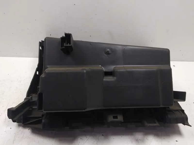 Guantera para Opel Astra J Lim.