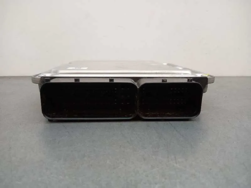Centralita Motor Uce para Volkswagen Touran (1T1)