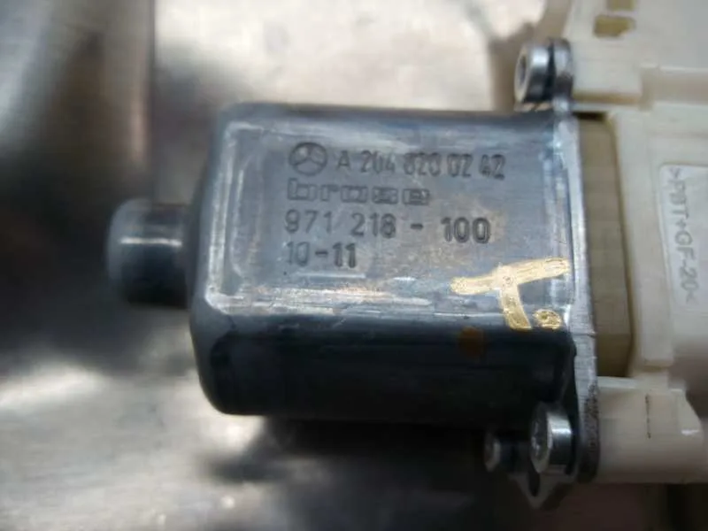 Elevalunas Delantero Derecho para Mercedes-Benz Clase E (W212) Lim.