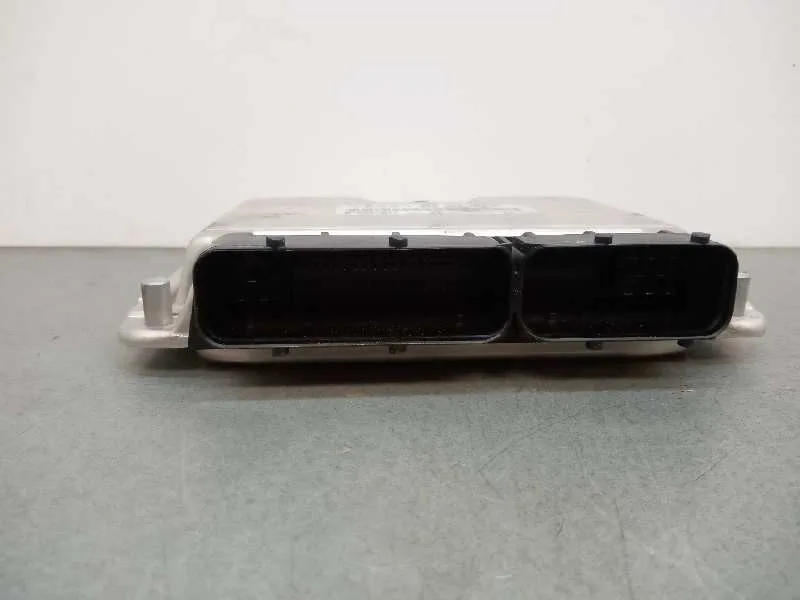 Centralita Motor Uce para Audi A6 Berlina (4B2)