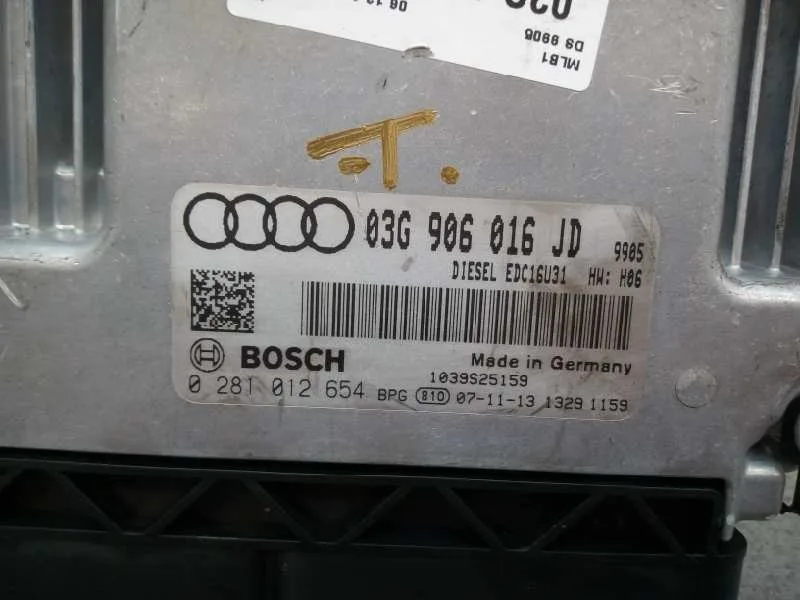 Centralita Motor Uce para Audi A4 Avant (8E)