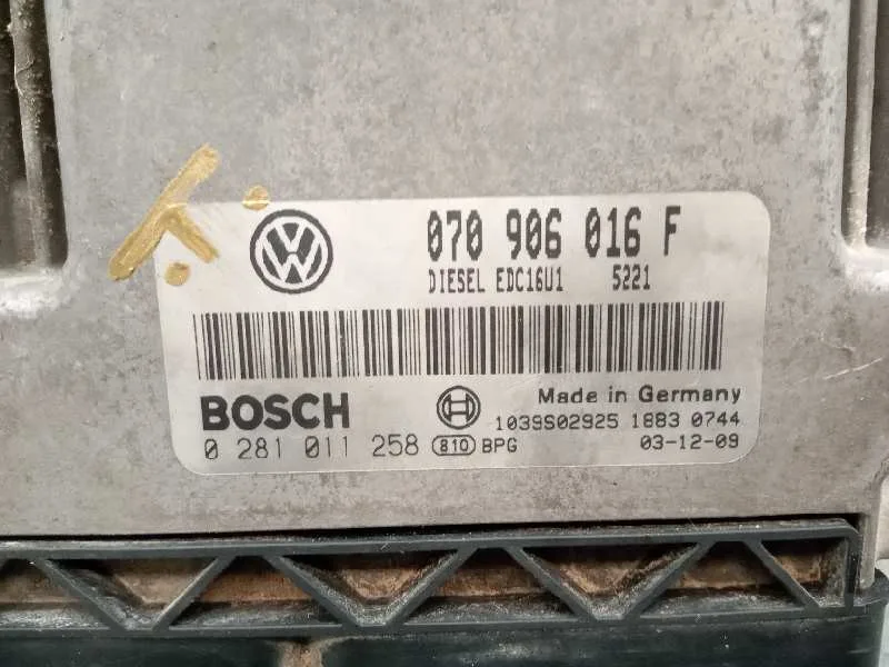 Centralita Motor Uce para Volkswagen Touareg (7La)