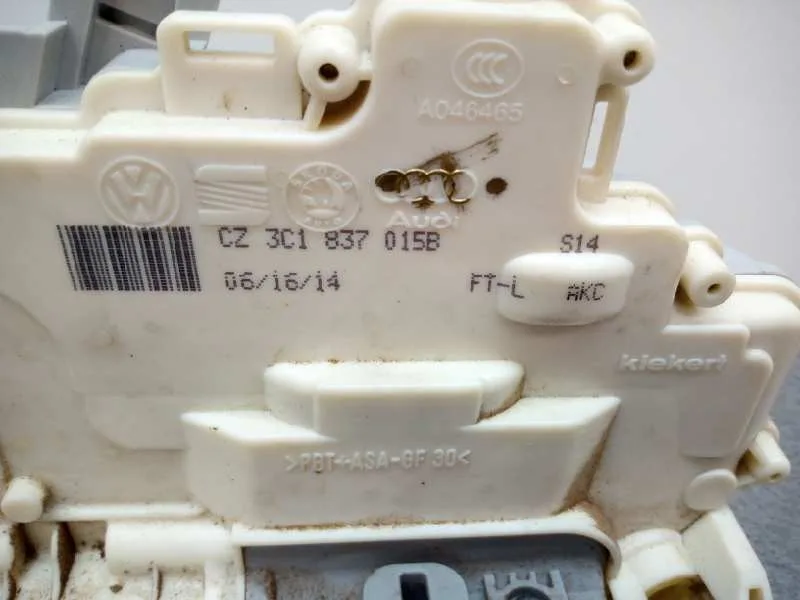 Cerradura Puerta Delantera Izquierda para Volkswagen Passat Lim. (362)