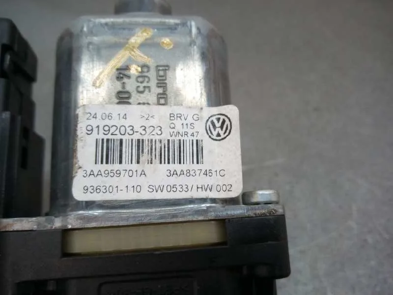 Motor Elevalunas Delantero Izquierdo para Volkswagen Passat Lim. (362)