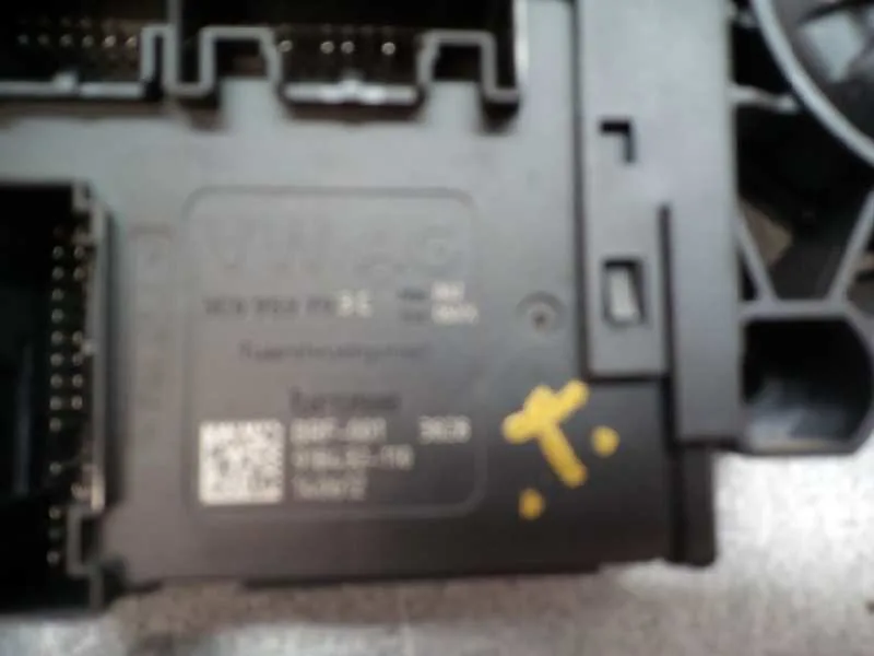 Motor Elevalunas Delantero Izquierdo para Volkswagen Passat Lim. (362)