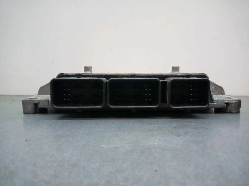 Centralita Motor Uce para Ford C-Max