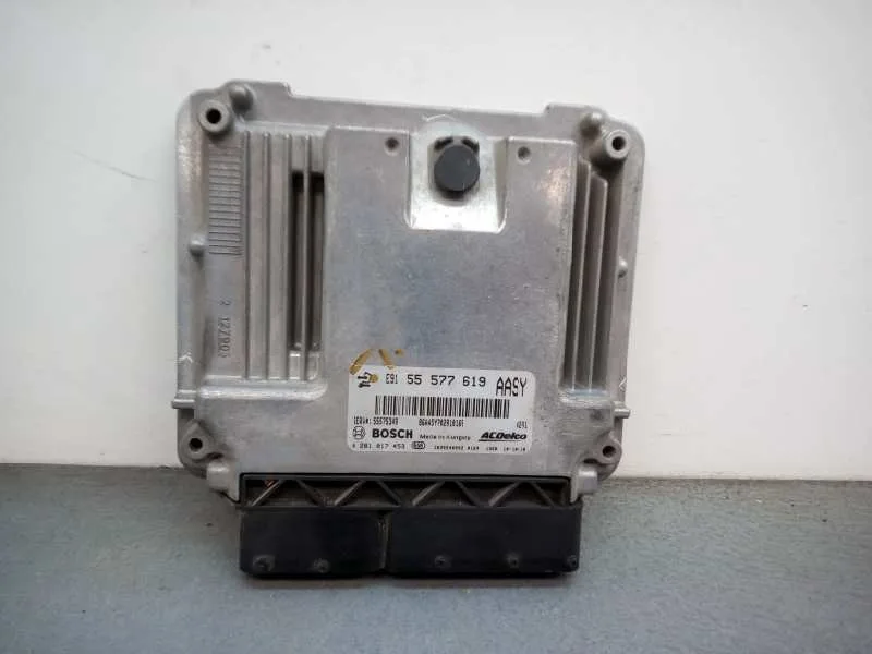 Centralita Motor Uce para Opel Insignia Sports Tourer