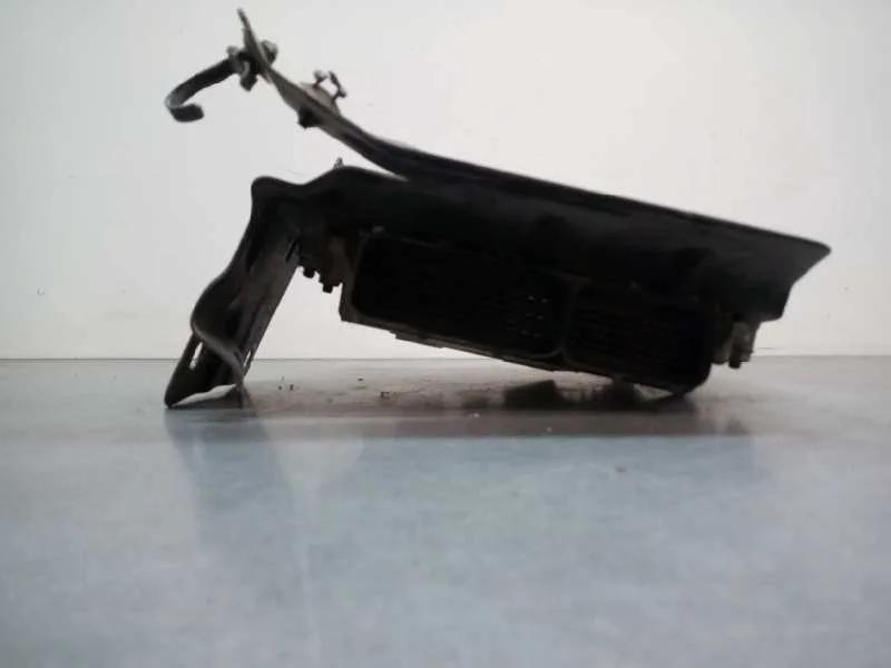 Centralita Motor Uce para Opel Astra H Ber.