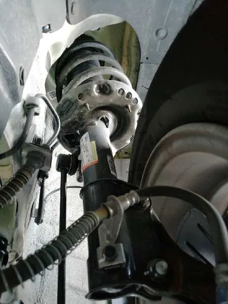 Amortiguador Delantero Izquierdo para Kia Rio