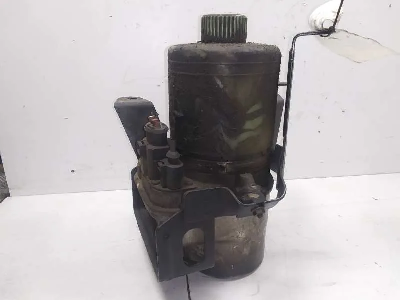 Bomba Direccion para Seat Ibiza (6L1)