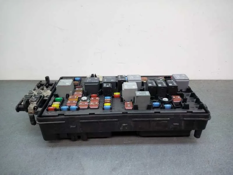 Caja Reles / Fusibles para Opel Insignia Sports Tourer
