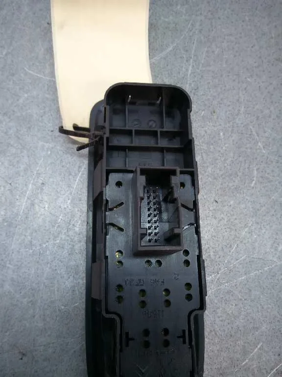 Mando Elevalunas Delantero Izquierdo para Peugeot 308