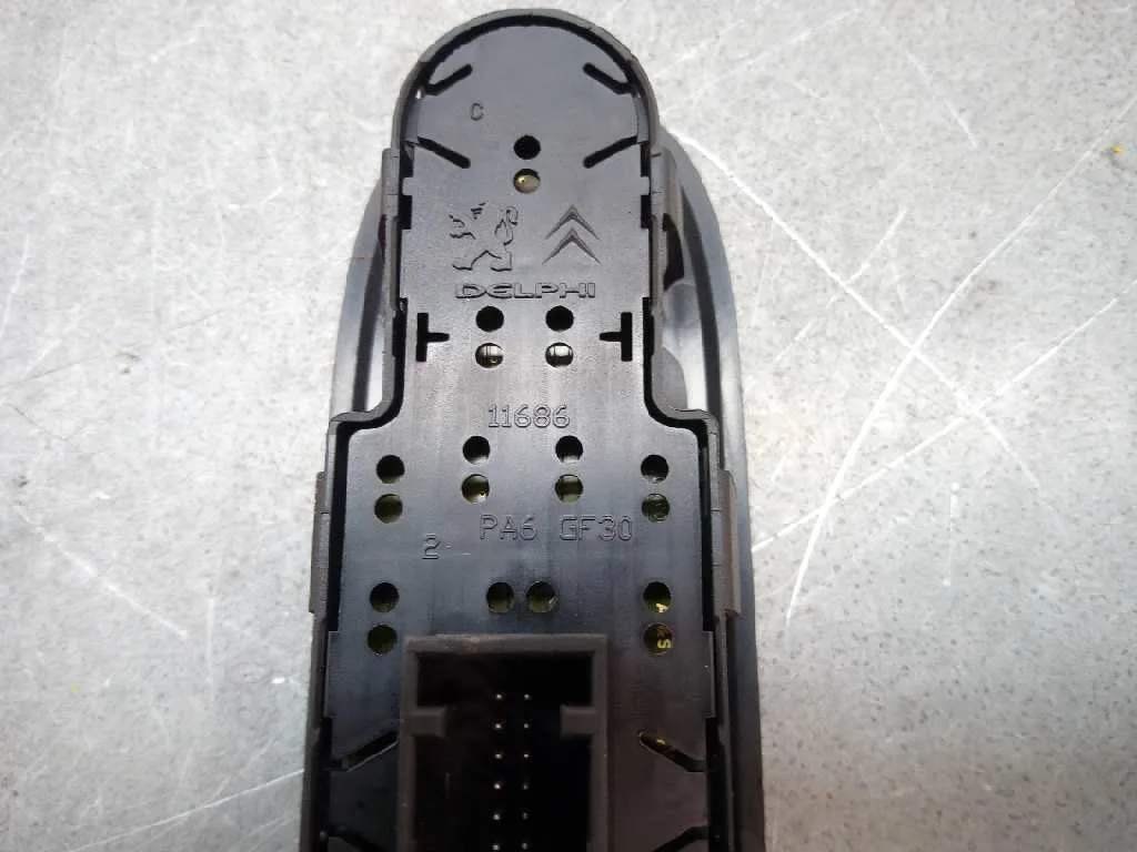 Mando Elevalunas Delantero Izquierdo para Peugeot 308
