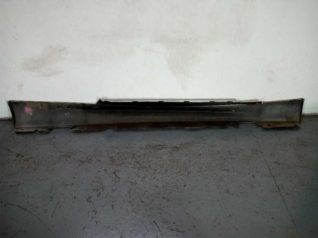 Faldon Lateral para Bmw Serie 1 Berlina (E81/E87)