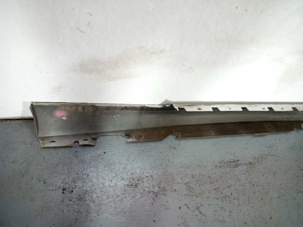 Faldon Lateral para Bmw Serie 1 Berlina (E81/E87)