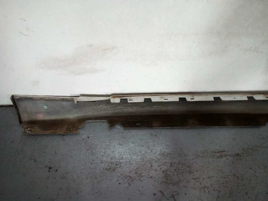 Faldon Lateral para Bmw Serie 1 Berlina (E81/E87)