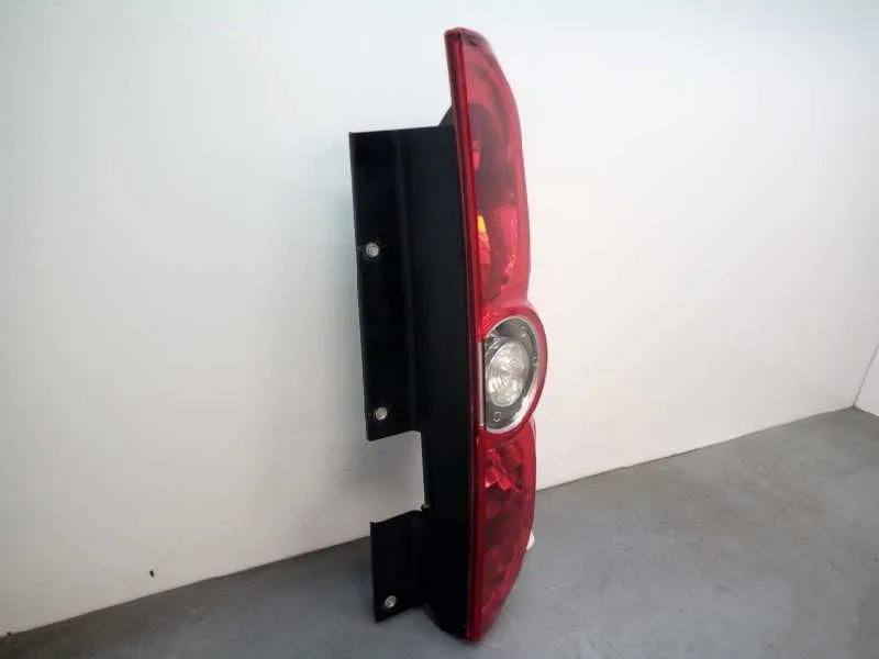 Piloto Trasero Derecho para Fiat Doblo