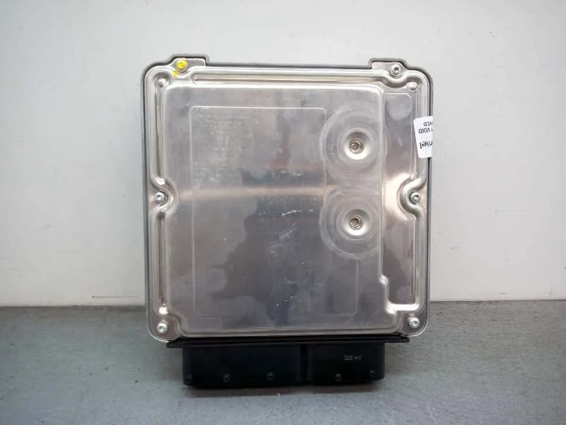 Centralita Motor Uce para Audi A4 Berlina (8E)