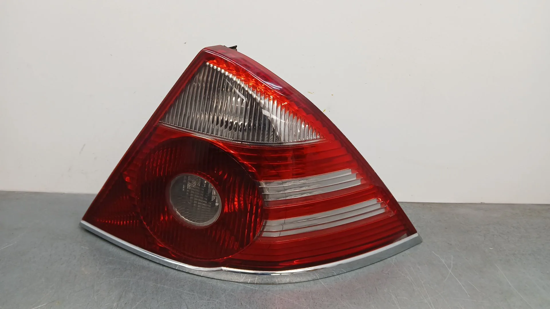 Piloto Trasero Derecho para Ford Mondeo Berlina (Ge)