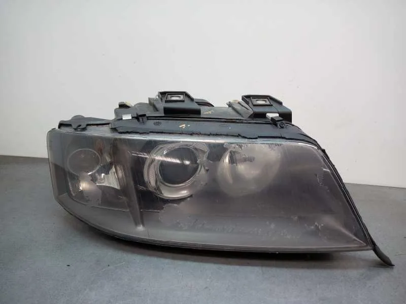 Faro Derecho para Audi Allroad Quattro (4B5)