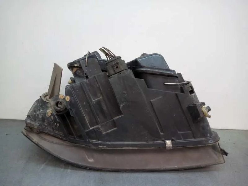 Faro Izquierdo para Audi Allroad Quattro (4B5)