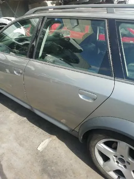 Puerta Trasera Izquierda para Audi Allroad Quattro (4B5)