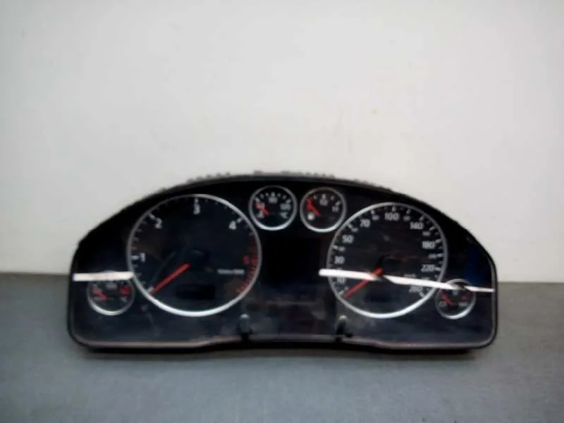 Cuadro Instrumentos para Audi A6 Avant (4B5)