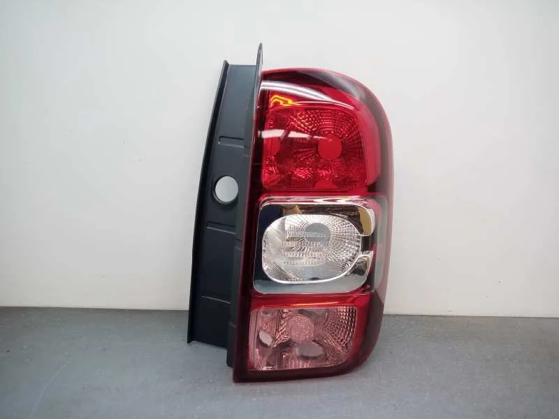 Piloto Trasero Derecho para Dacia Duster