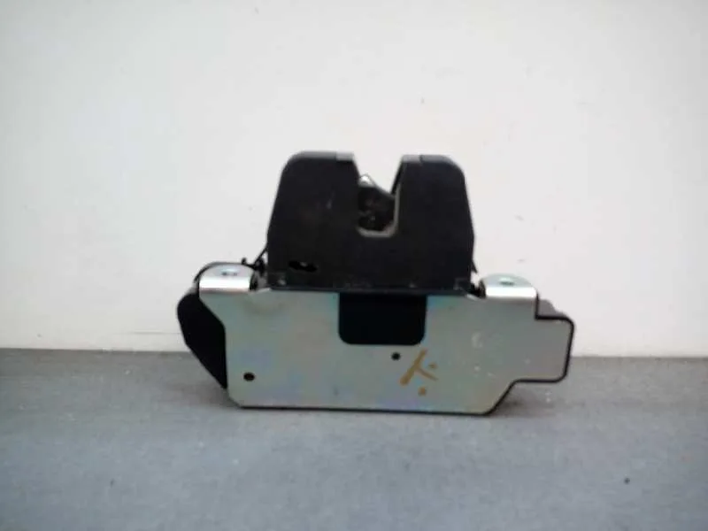 Cerradura Maletero / Porton para Peugeot 2008 (--.2013->)