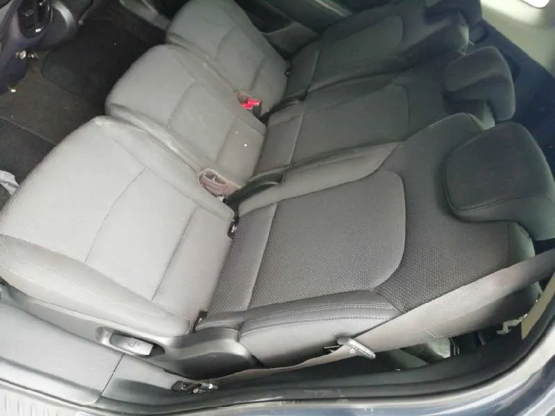 Asiento Trasero Izquierdo para Kia Carens ( )