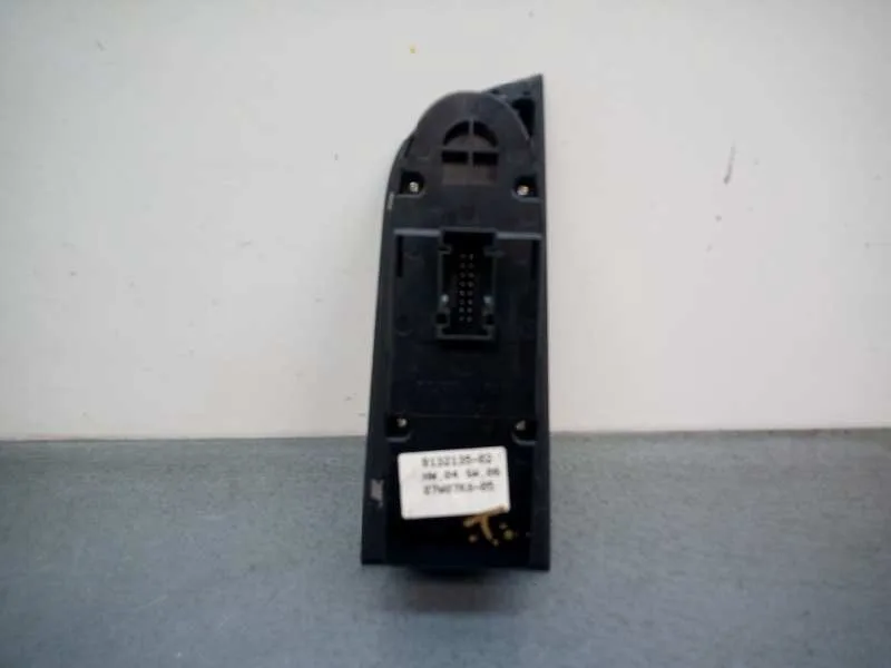 Mando Elevalunas Delantero Izquierdo para Bmw Serie 3 Touring (E91)
